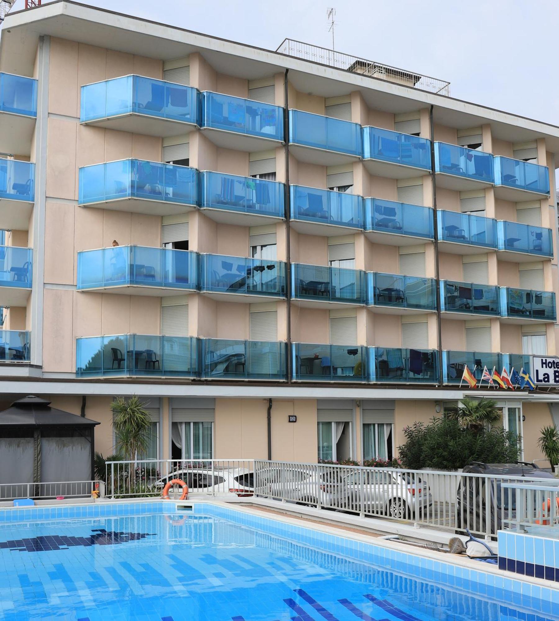 Hotel La Bussola Лідо-ді-Єзоло Екстер'єр фото