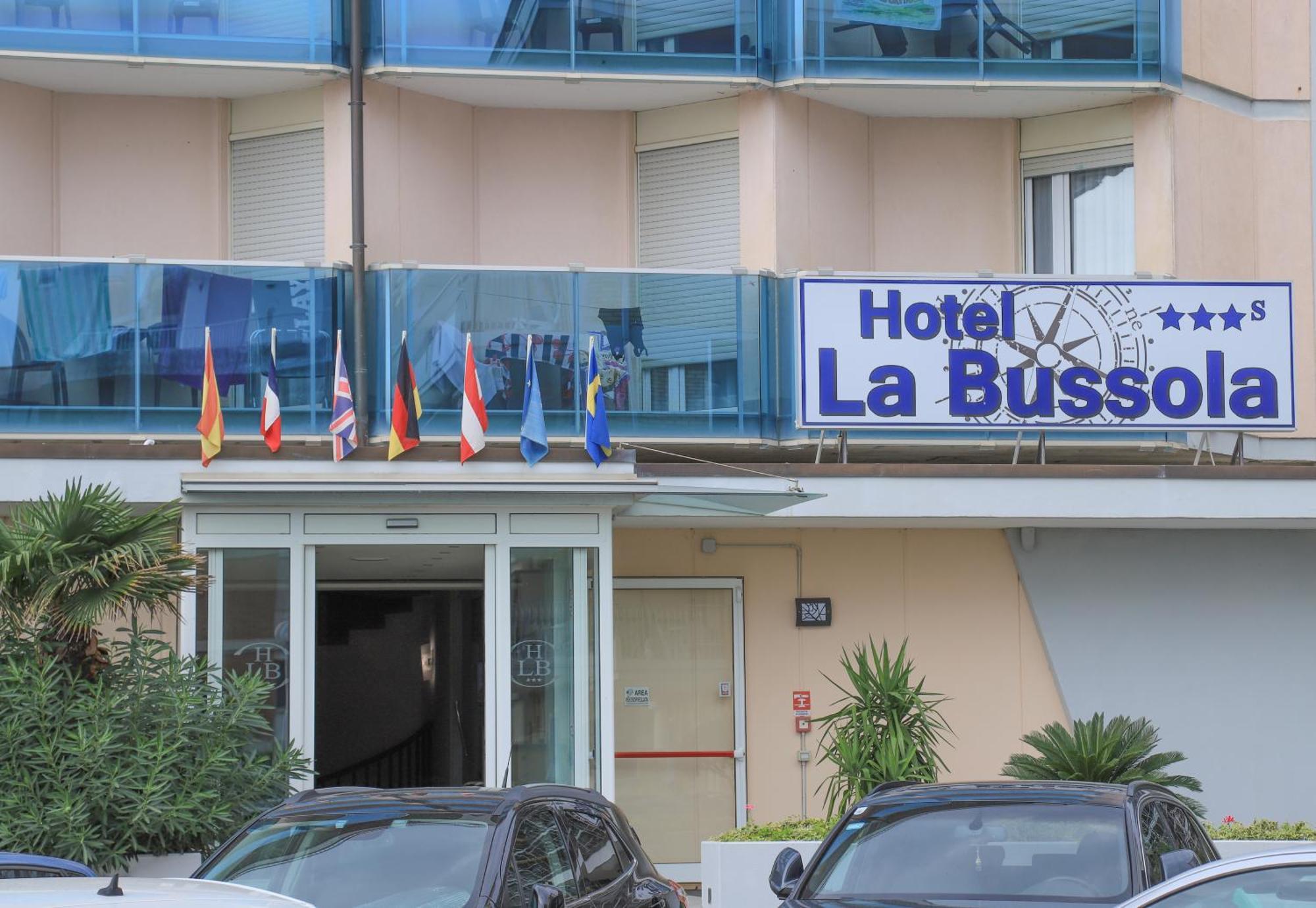 Hotel La Bussola Лідо-ді-Єзоло Екстер'єр фото